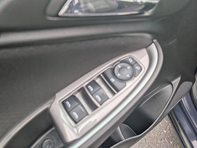 Used 2025 Chevrolet Malibu LT FWD image 15
