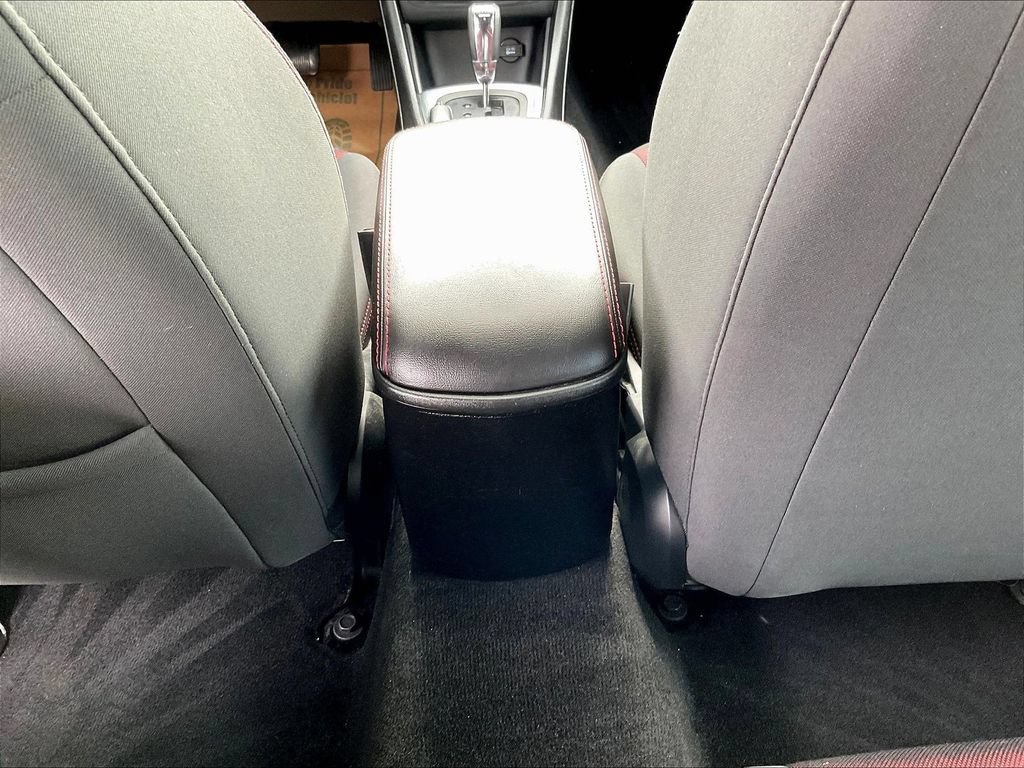 Used 2012 Dodge Avenger SXT Plus FWD image 10