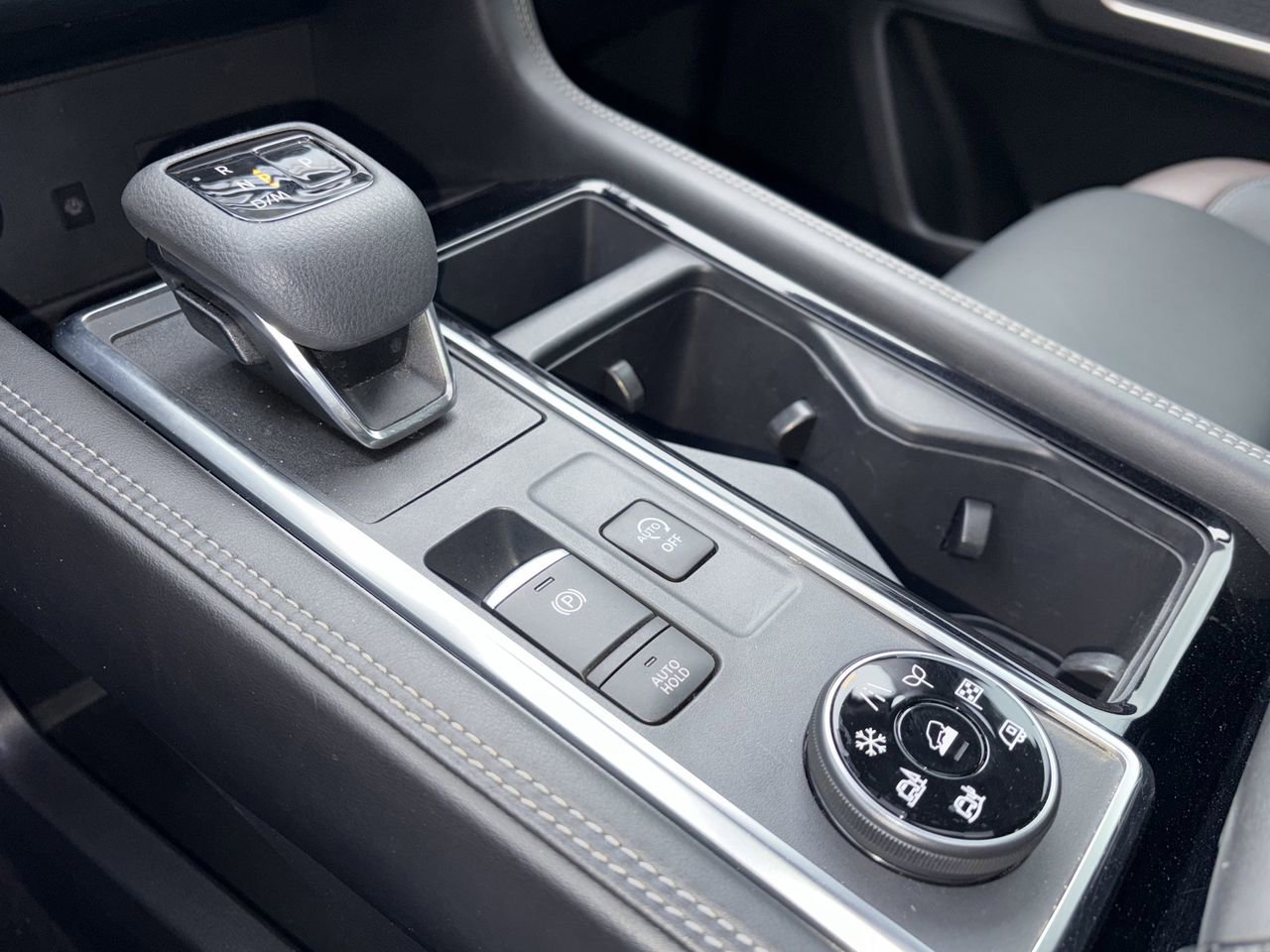 Certified 2023 Nissan Pathfinder Platinum image 17