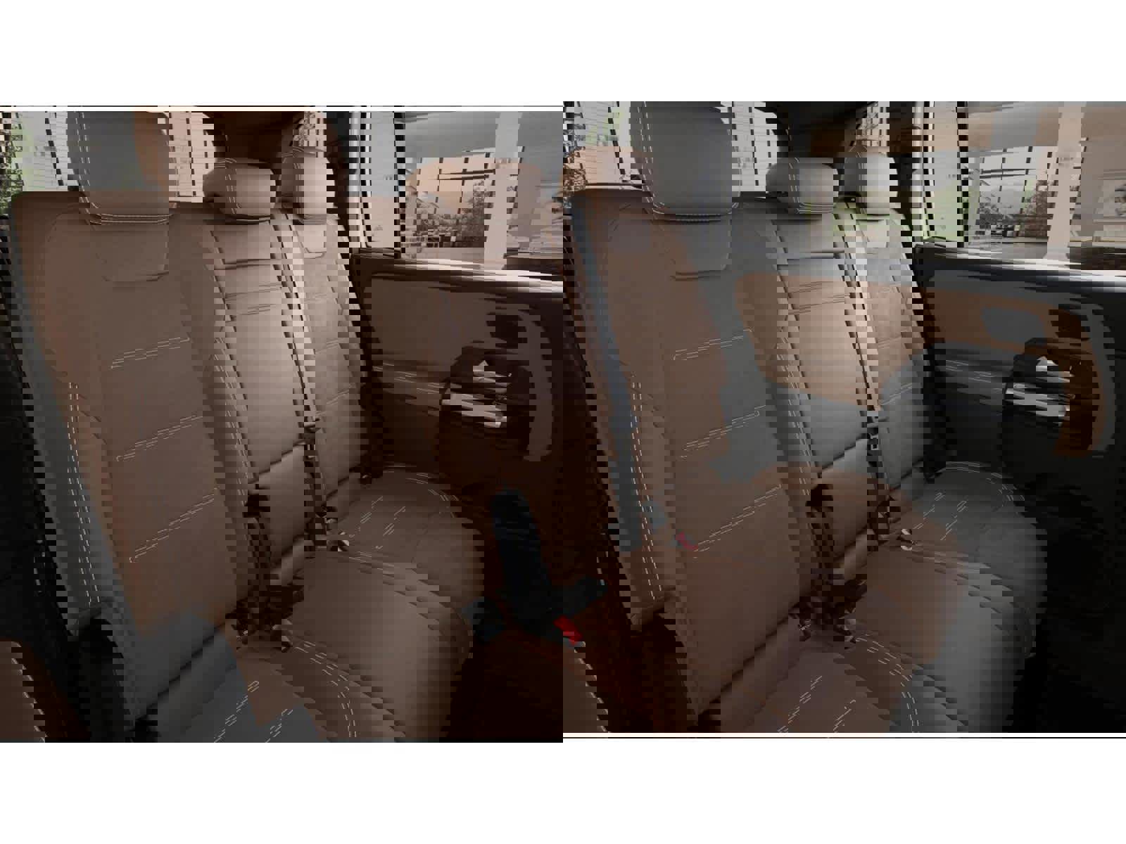 New 2026 Mercedes-Benz GLB 250 4MATIC image 5