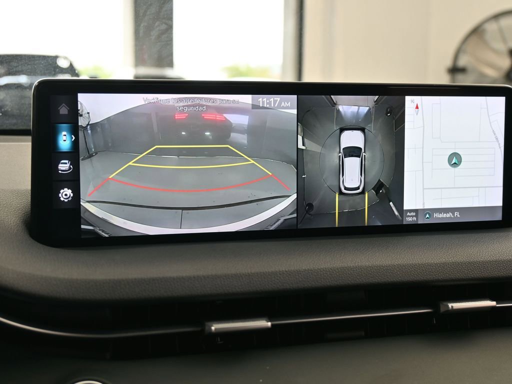 Used 2022 Genesis GV70 2.5T w/ Advanced Package image 19