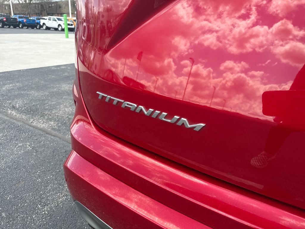 Used 2023 Ford Edge Titanium w/ Equipment Group 301A image 11