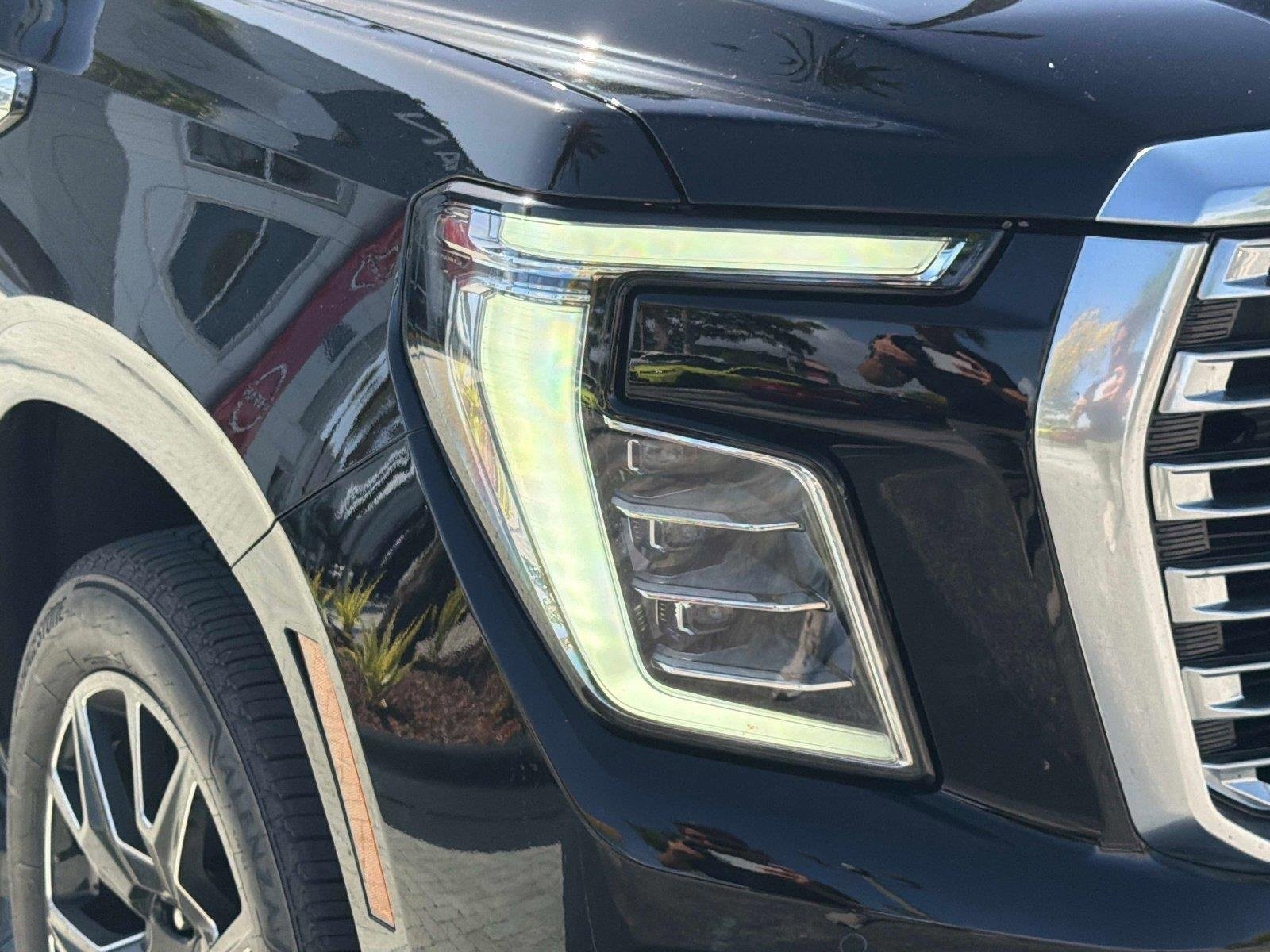 Used 2026 GMC Yukon Denali w/ Advanced Technology Package AWD/4WD image 9