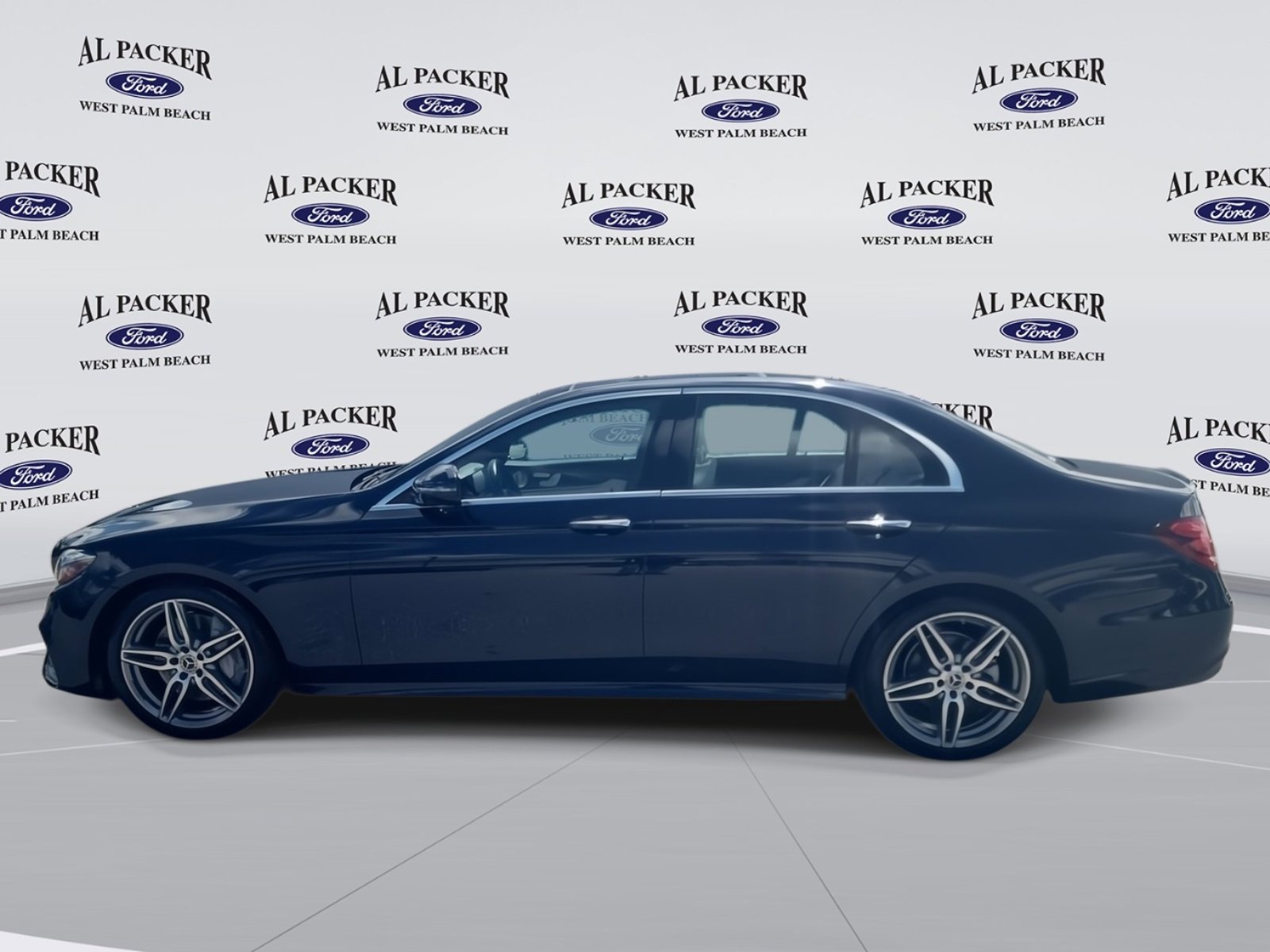 Used 2019 Mercedes-Benz E 300 image 2