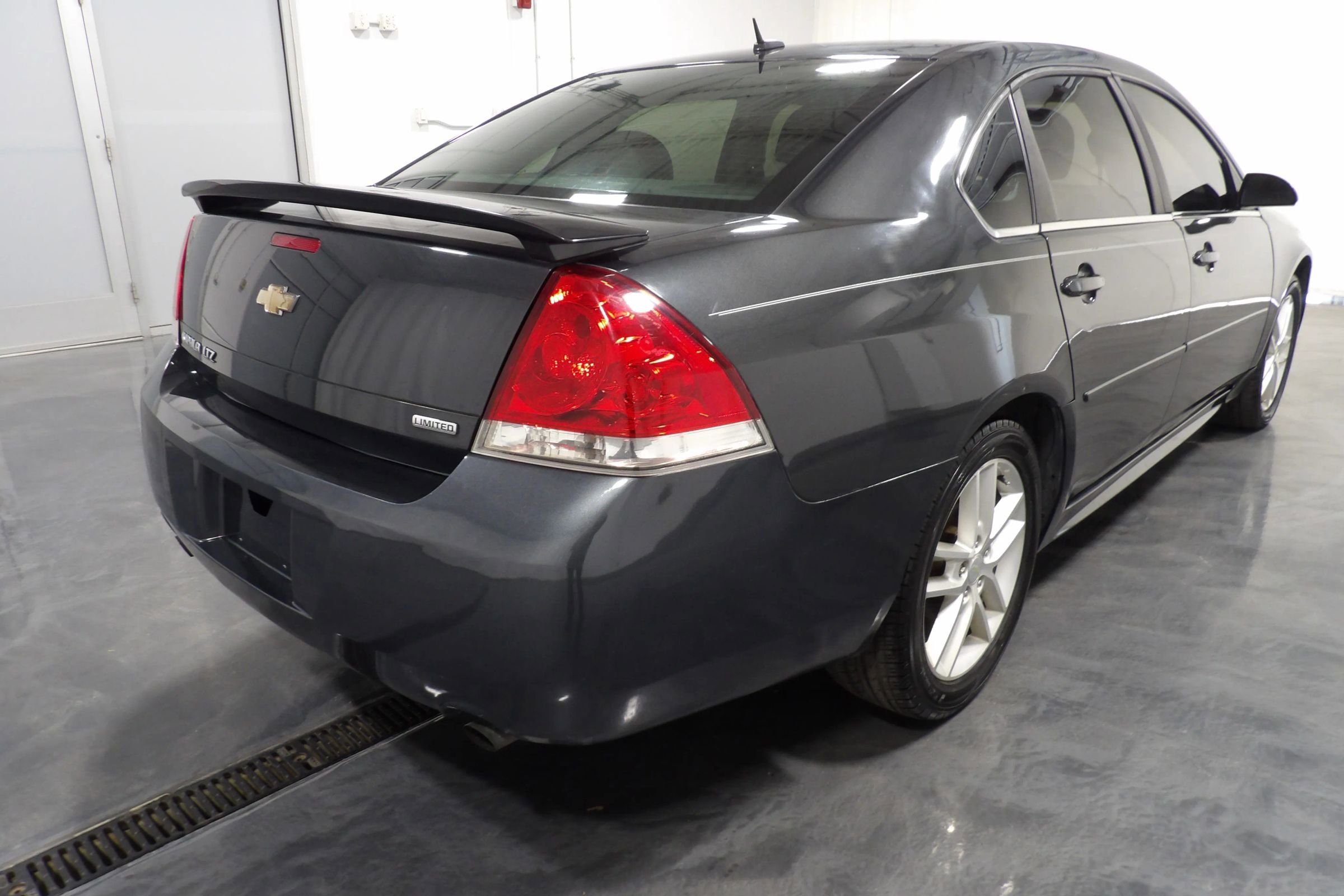 Used 2016 Chevrolet Impala LTZ image 4