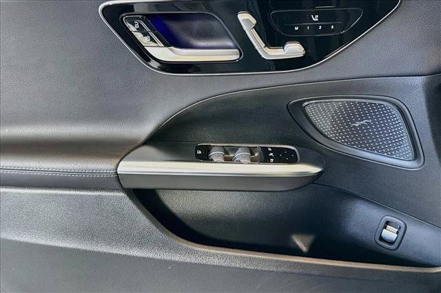 Used 2024 Mercedes-Benz C 300 Sedan image 17