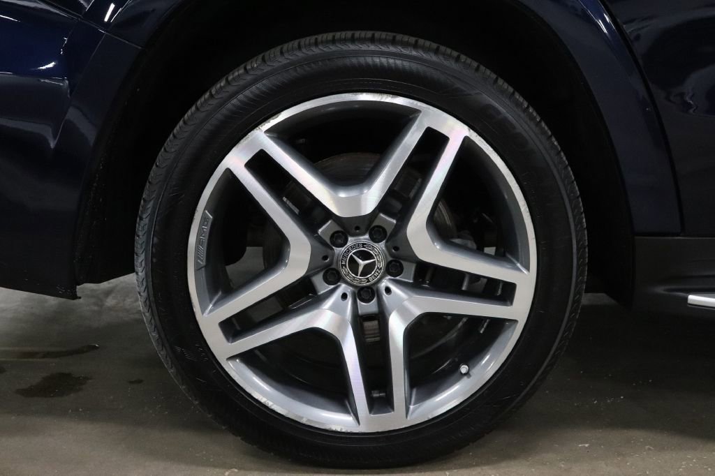 Used 2019 Mercedes-Benz GLS 550 4MATIC w/ Grand Edition Package image 41