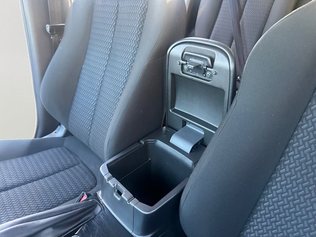 Used 2025 Mitsubishi Eclipse Cross LE image 21