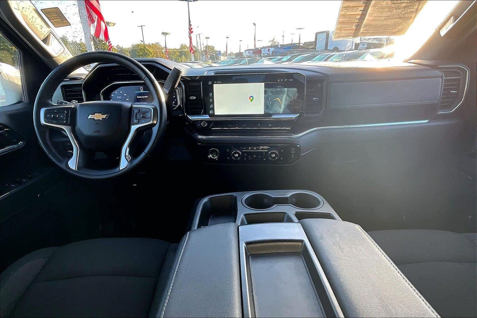 Used 2024 Chevrolet Silverado 1500 LT AWD/4WD image 13