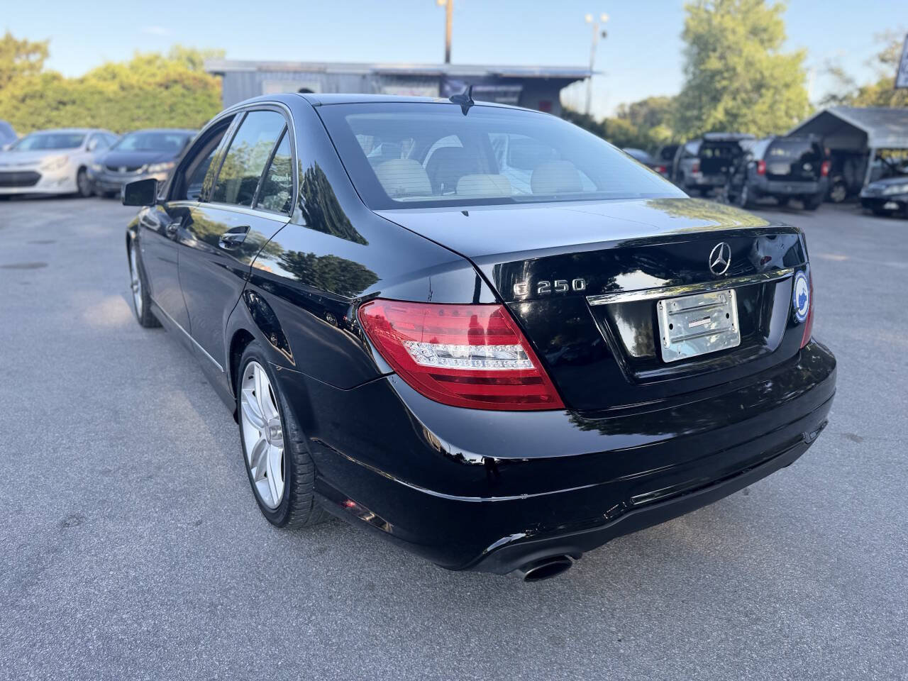 Used 2012 Mercedes-Benz C 250 Sedan image 7