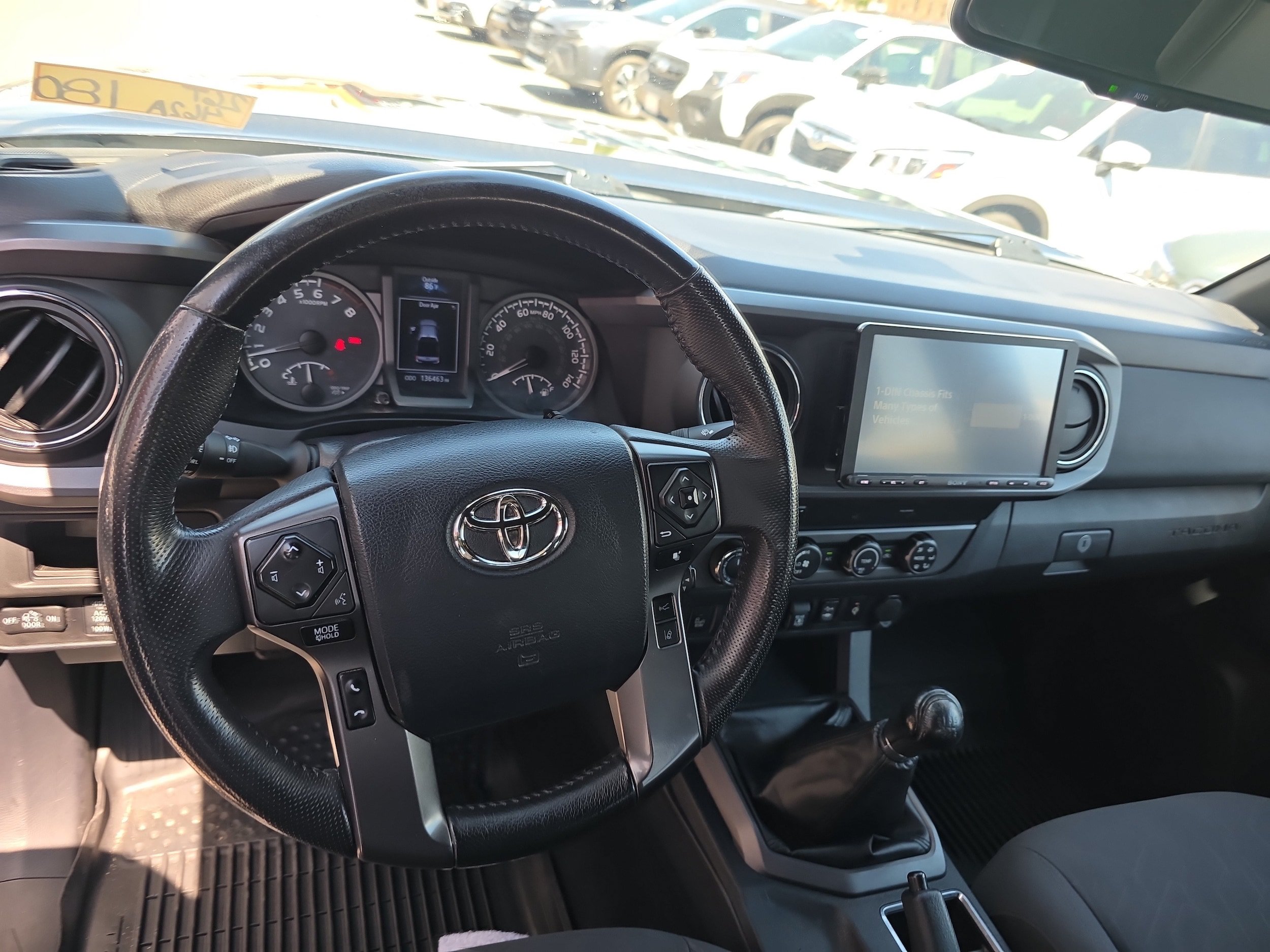 Used 2019 Toyota Tacoma TRD Off-Road w/ Technology Package AWD/4WD image 3