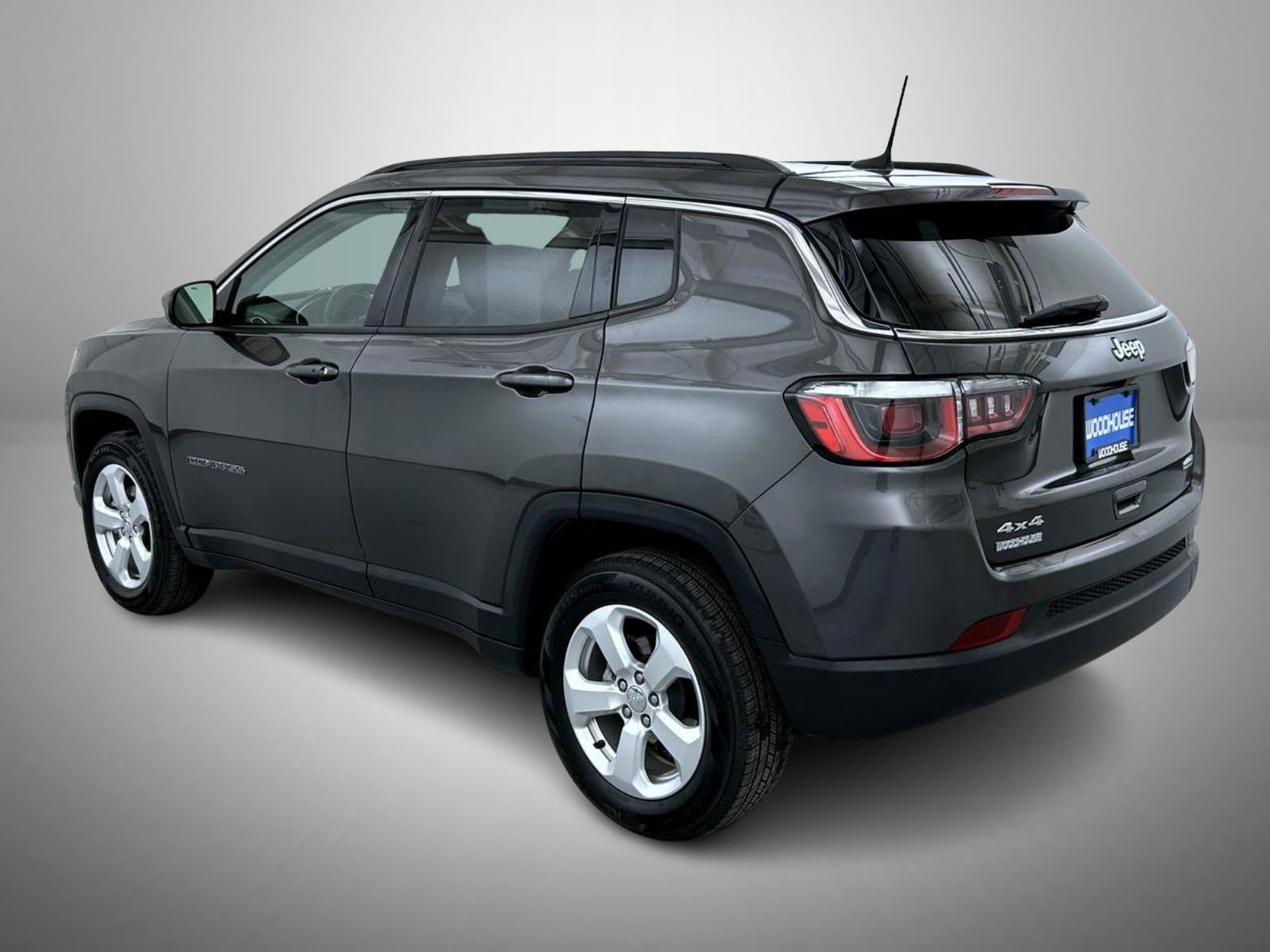 Used 2020 Jeep Compass Latitude w/ Cold Weather Group AWD/4WD image 7