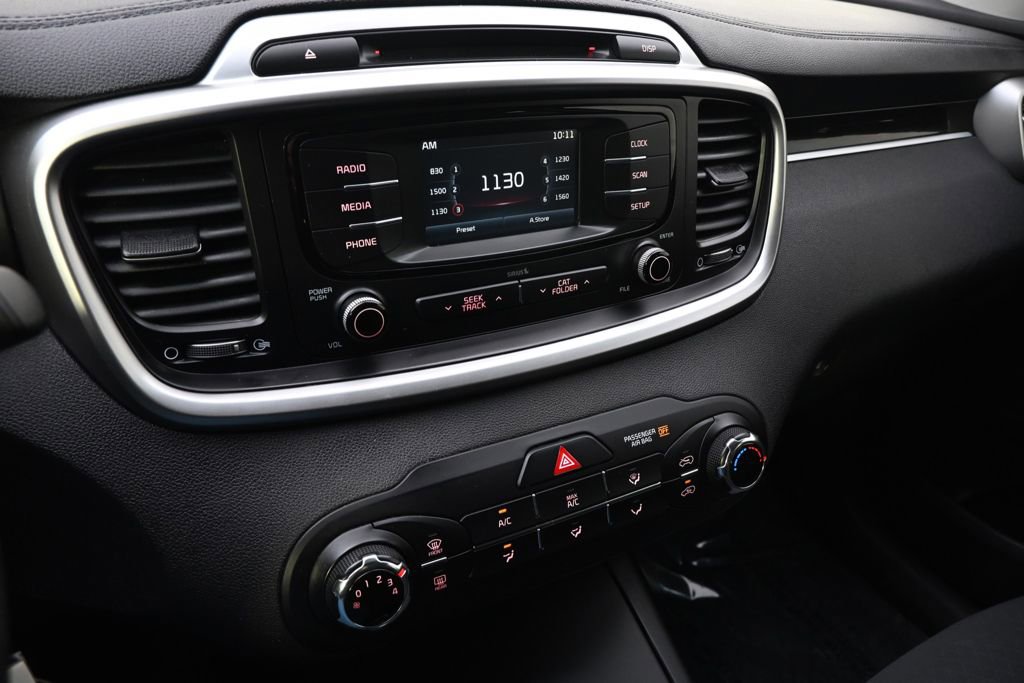 Used 2017 Kia Sorento LX image 27