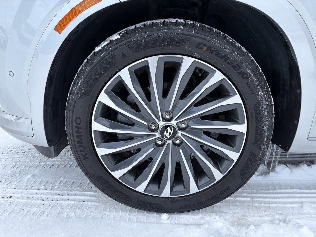 Used 2024 Hyundai Palisade Calligraphy image 9