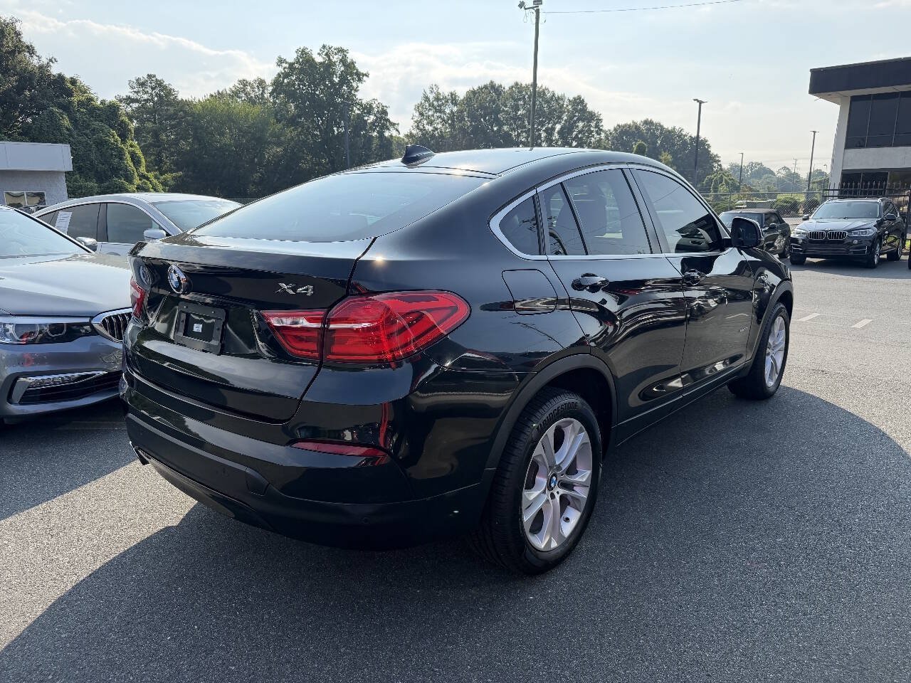 Used 2017 BMW X4 xDrive28i AWD/4WD image 4