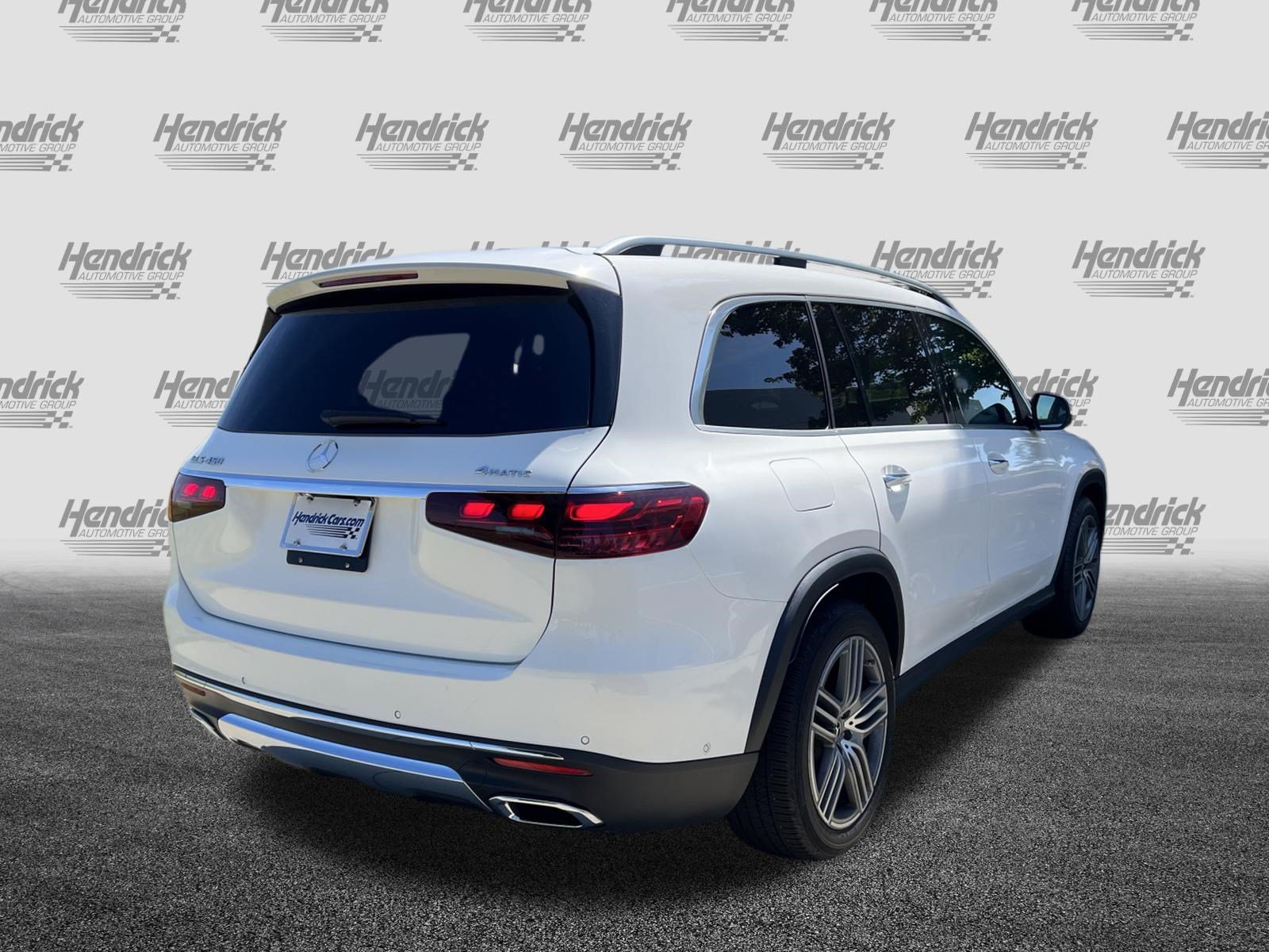 Used 2025 Mercedes-Benz GLS 450 4MATIC image 10