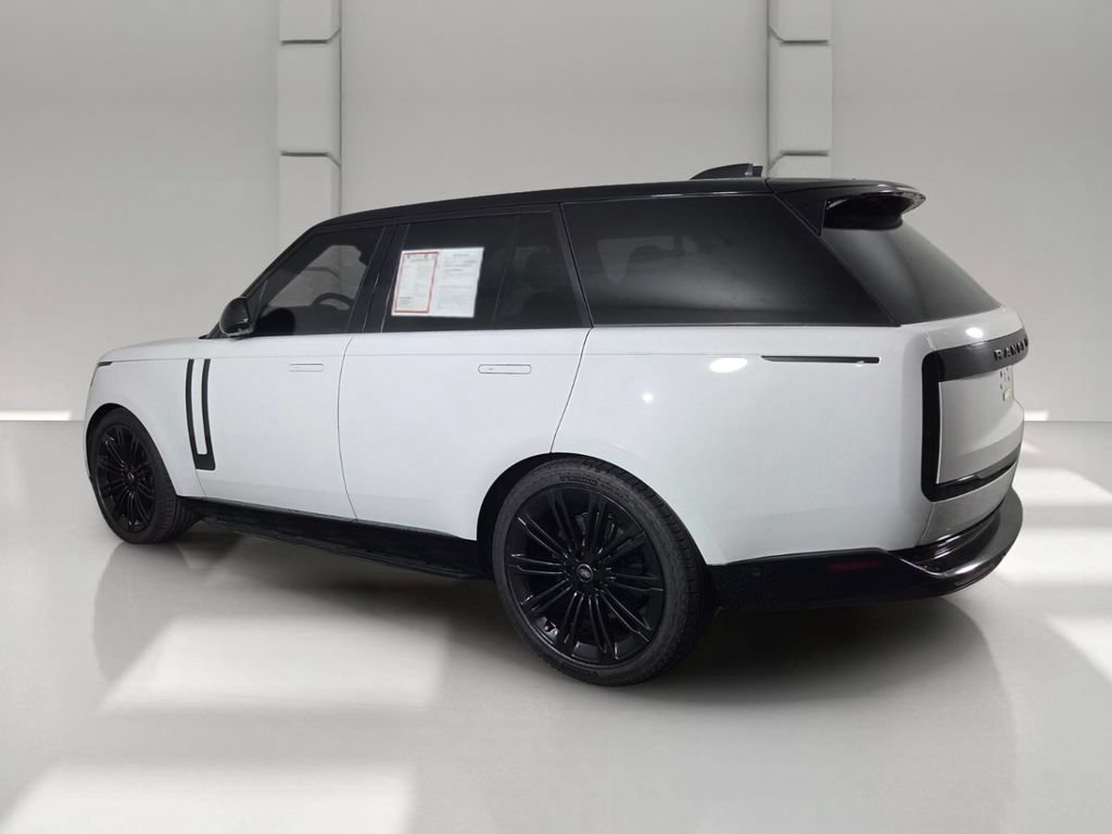 Used 2024 Land Rover Range Rover SE AWD/4WD image 7