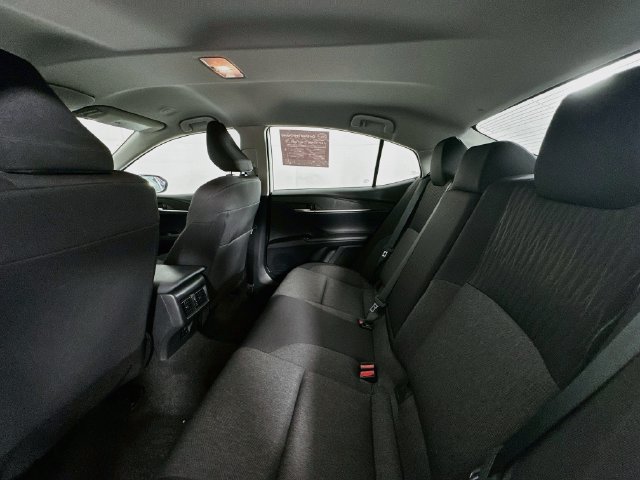 Used 2025 Toyota Camry LE FWD image 23