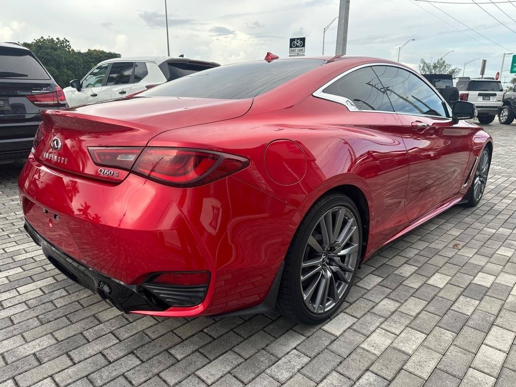 Used 2017 INFINITI Q60 Red Sport 400 RWD image 10