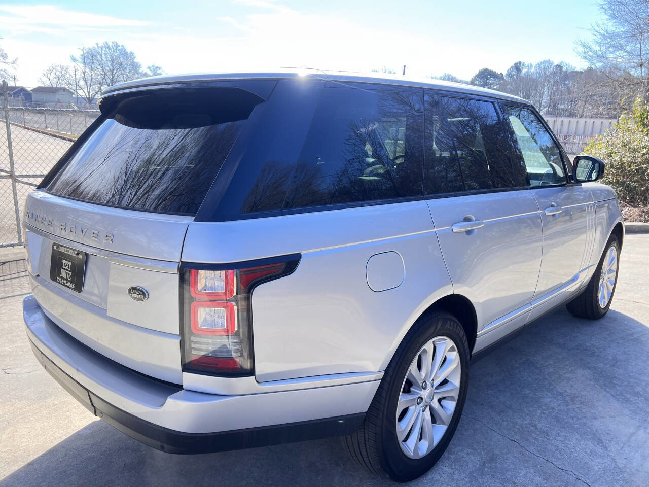 Used 2015 Land Rover Range Rover HSE image 7