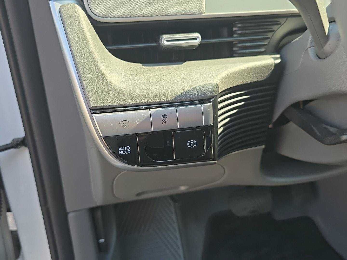 Used 2024 Hyundai Ioniq 5 SE AWD/4WD image 12
