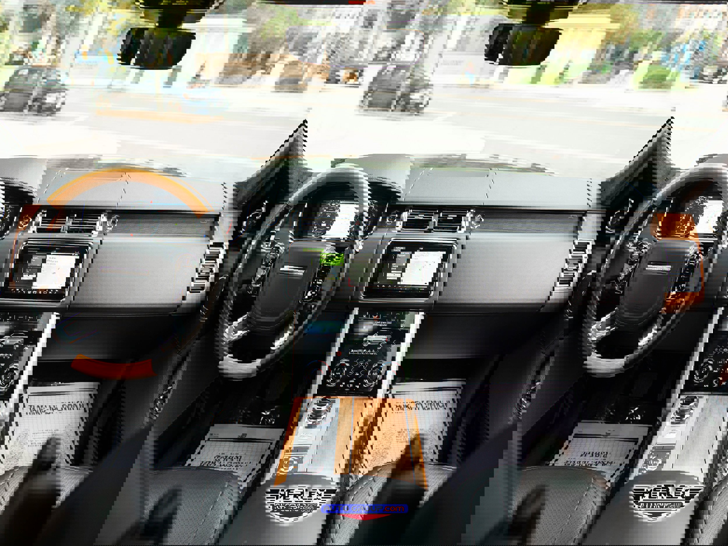 Used 2018 Land Rover Range Rover Long Wheelbase Supercharged image 14