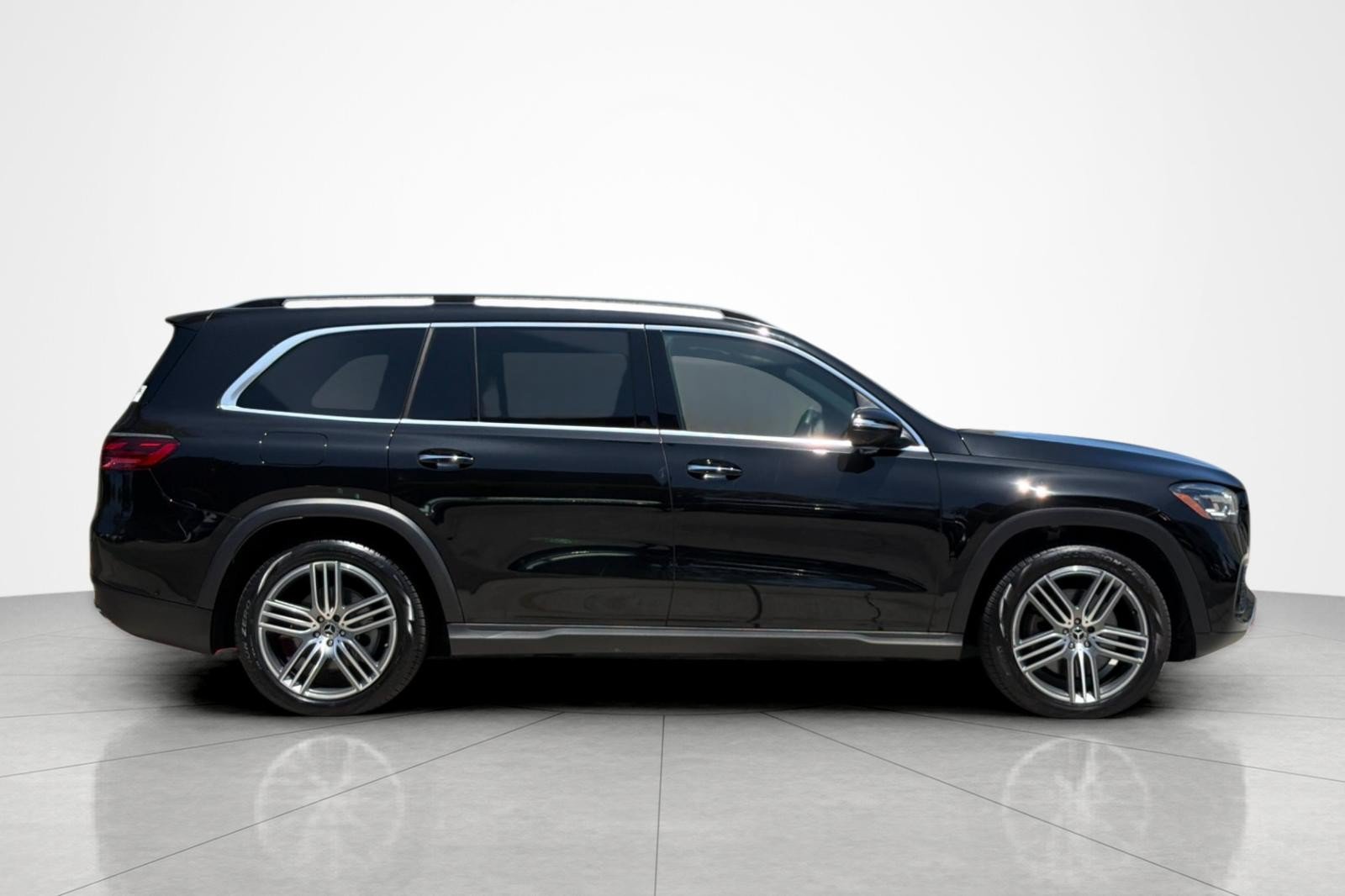 Used 2026 Mercedes-Benz GLS 450 4MATIC image 6