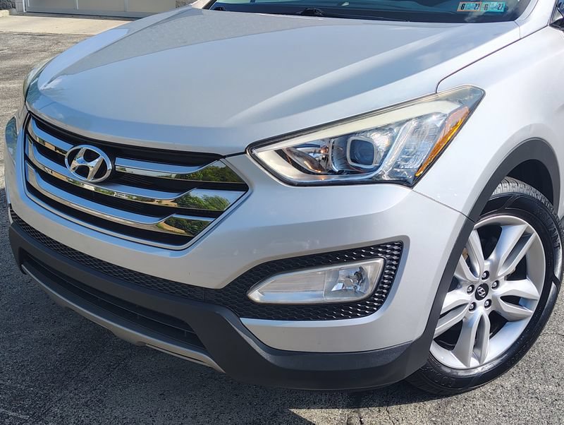 Used 2015 Hyundai Santa Fe Sport 2.0T w/ Option Group 05 AWD/4WD image 2