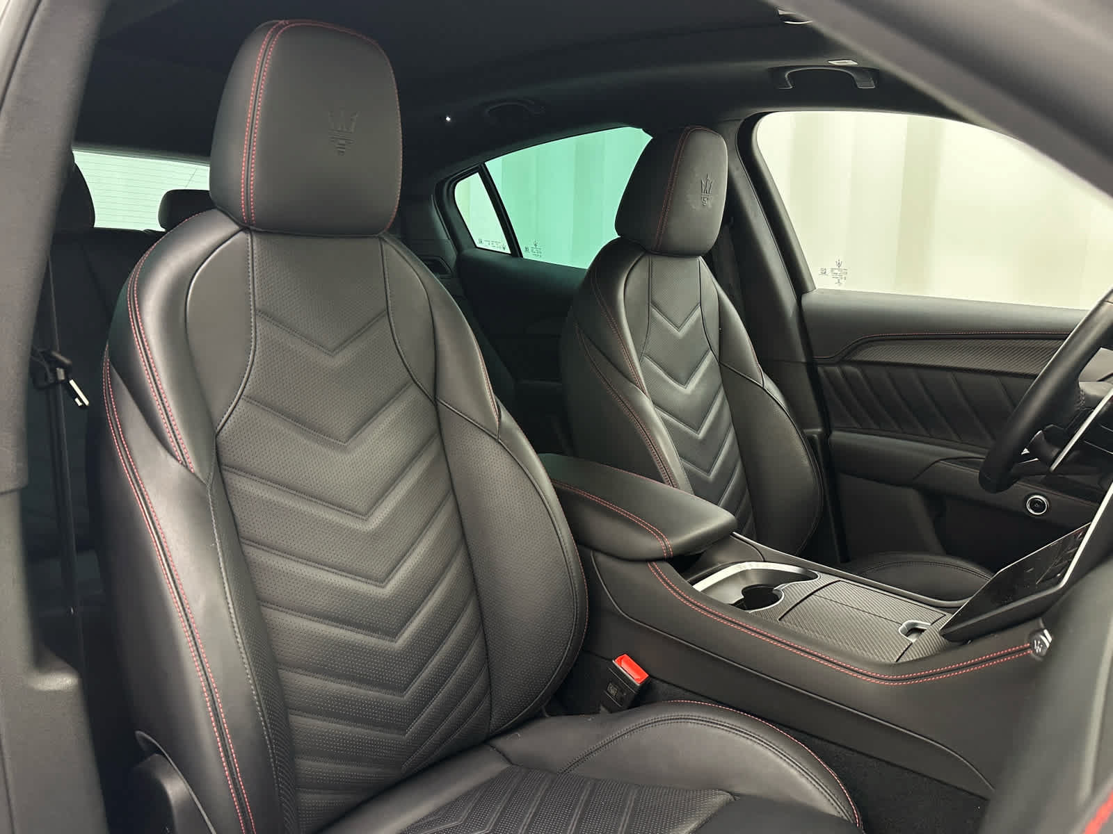 Used 2023 Maserati Grecale Modena AWD/4WD image 19