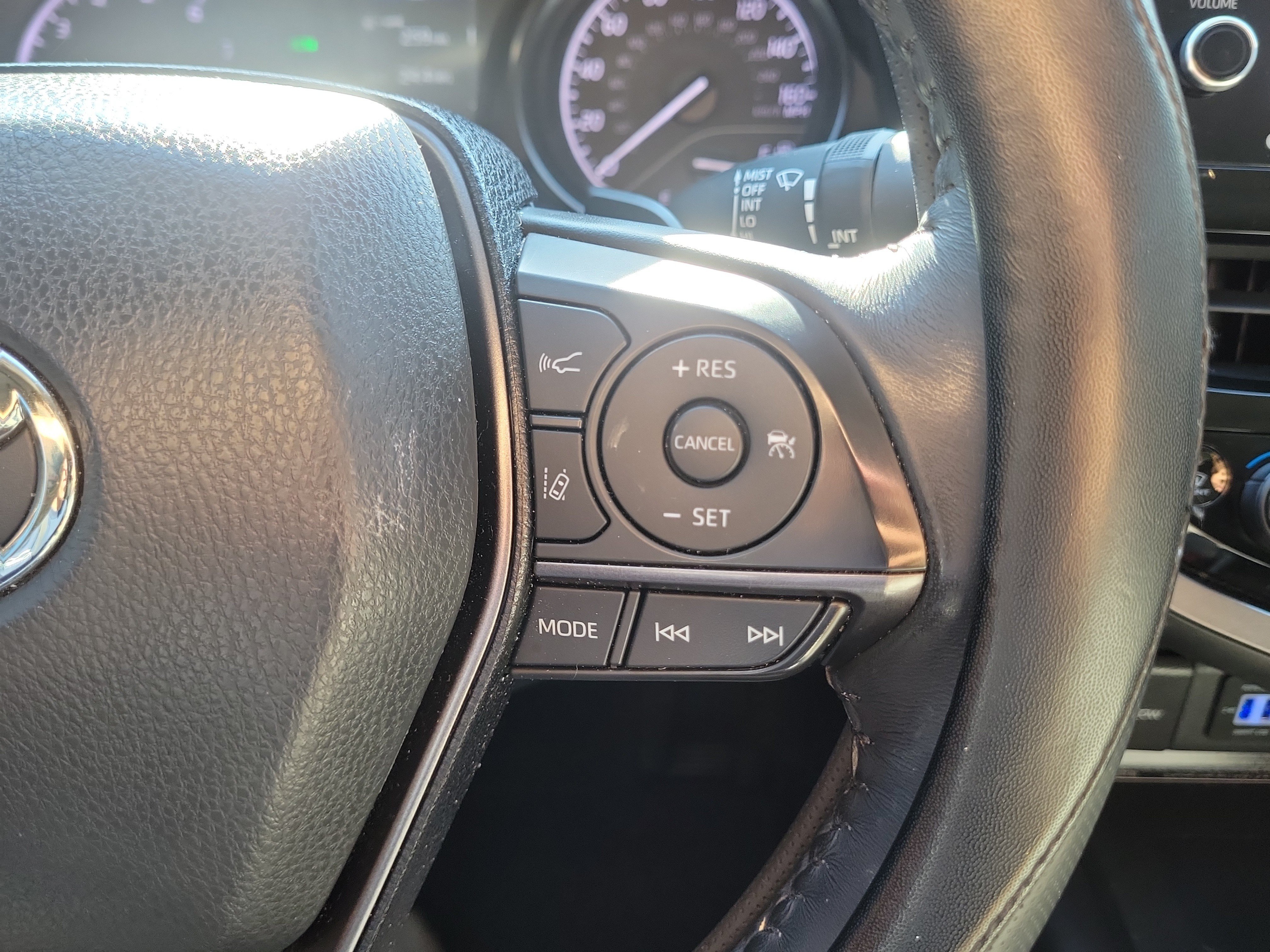 Used 2021 Toyota Camry SE w/ Audio Upgrade Package FWD image 28