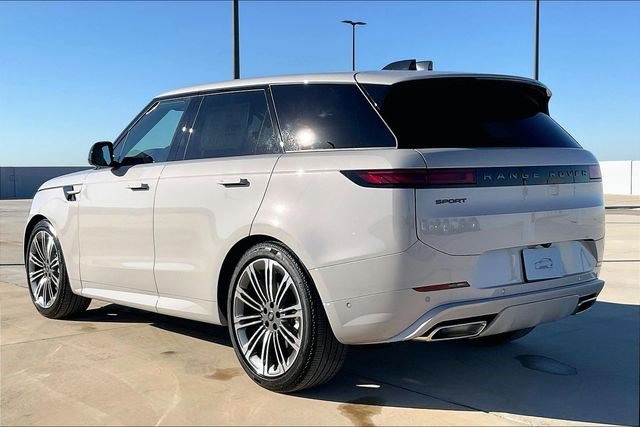 New 2025 Land Rover Range Rover Sport Dynamic SE image 3