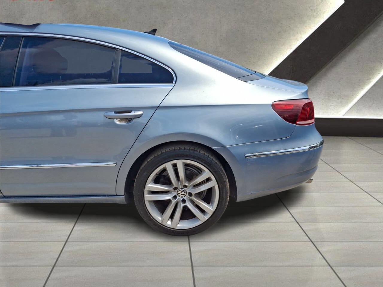 Used 2013 Volkswagen CC Lux image 4
