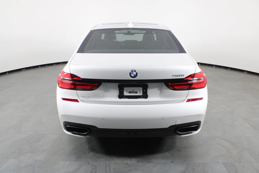 Used 2019 BMW 750i w/ Executive Package RWD image 9