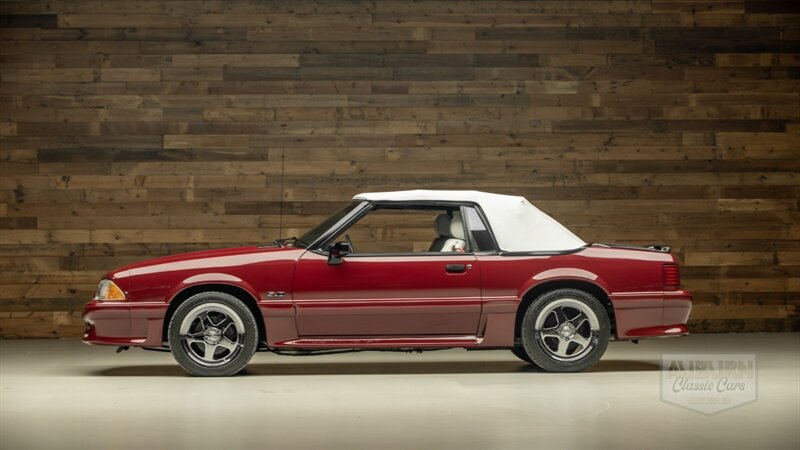 Used 1989 Ford Mustang GT RWD image 5