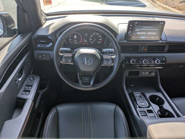 Used 2025 Honda Pilot TrailSport image 18