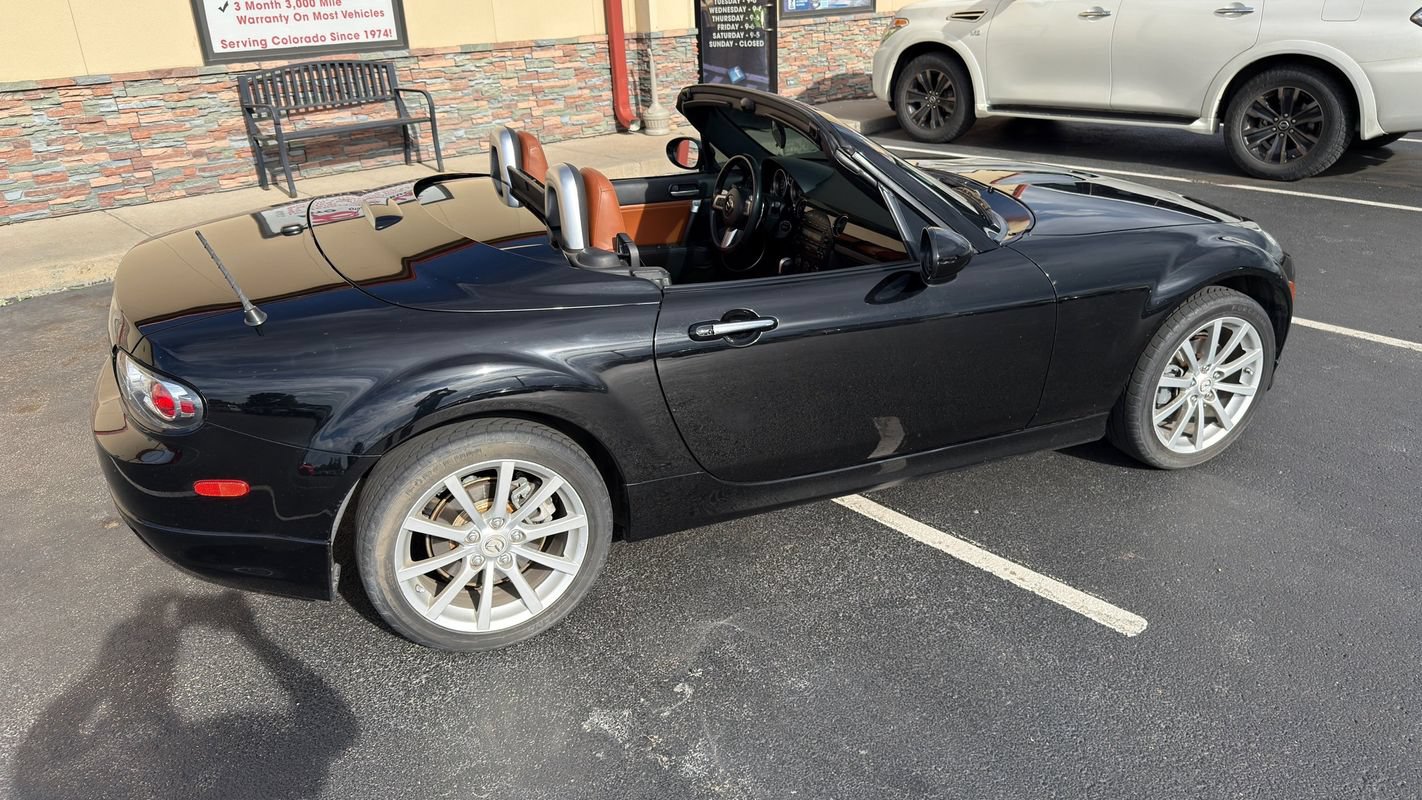 Used 2008 MAZDA MX-5 Miata Grand Touring w/ Premium Pkg RWD image 22