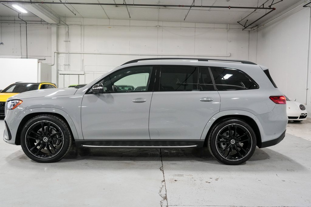 Used 2024 Mercedes-Benz GLS 580 4MATIC image 2