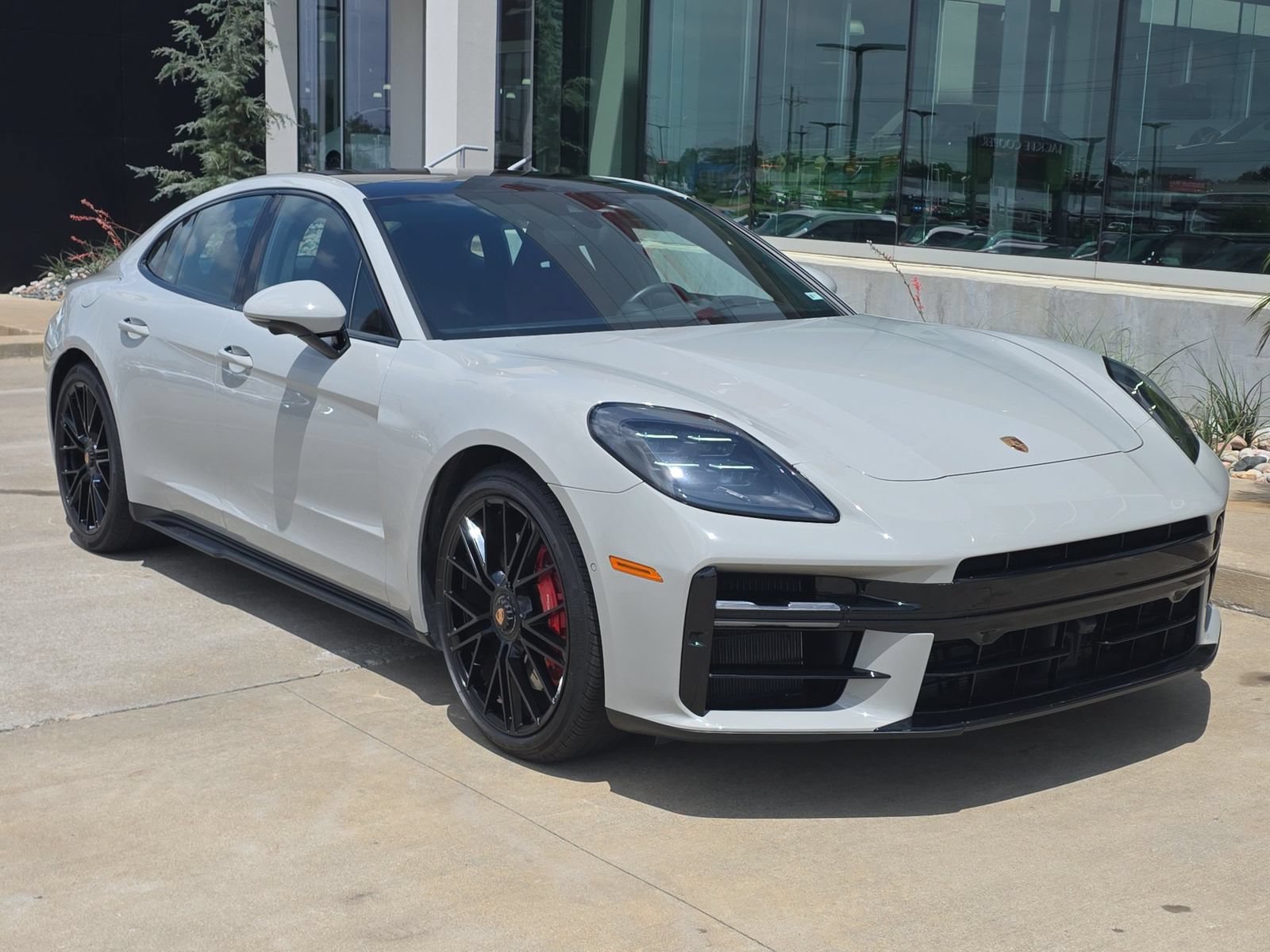 Certified 2025 Porsche Panamera GTS AWD/4WD image 9