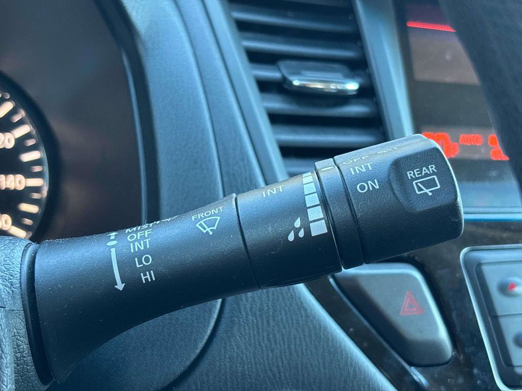 Used 2015 Nissan Pathfinder S image 26