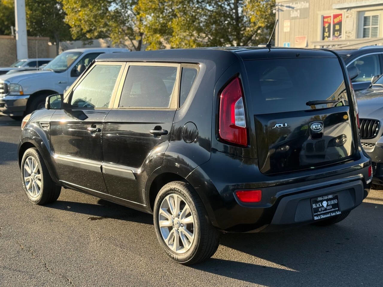 Used 2012 Kia Soul + FWD image 7