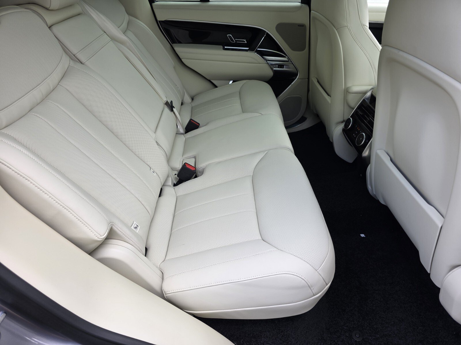 New 2027 Land Rover Range Rover SE AWD/4WD image 5