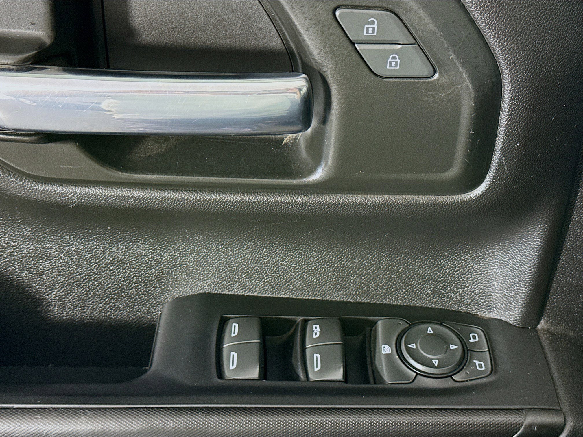 Used 2022 Chevrolet Silverado 1500 Custom image 22