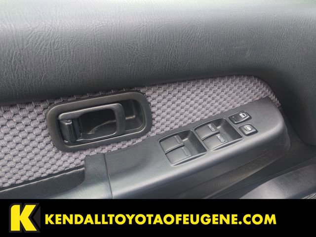 Used 2002 Nissan Pathfinder SE AWD/4WD image 17