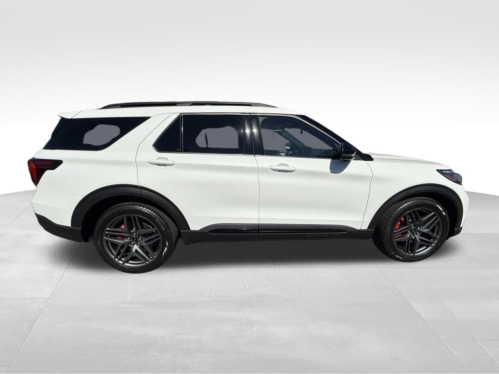 Used 2025 Ford Explorer ST AWD/4WD image 4