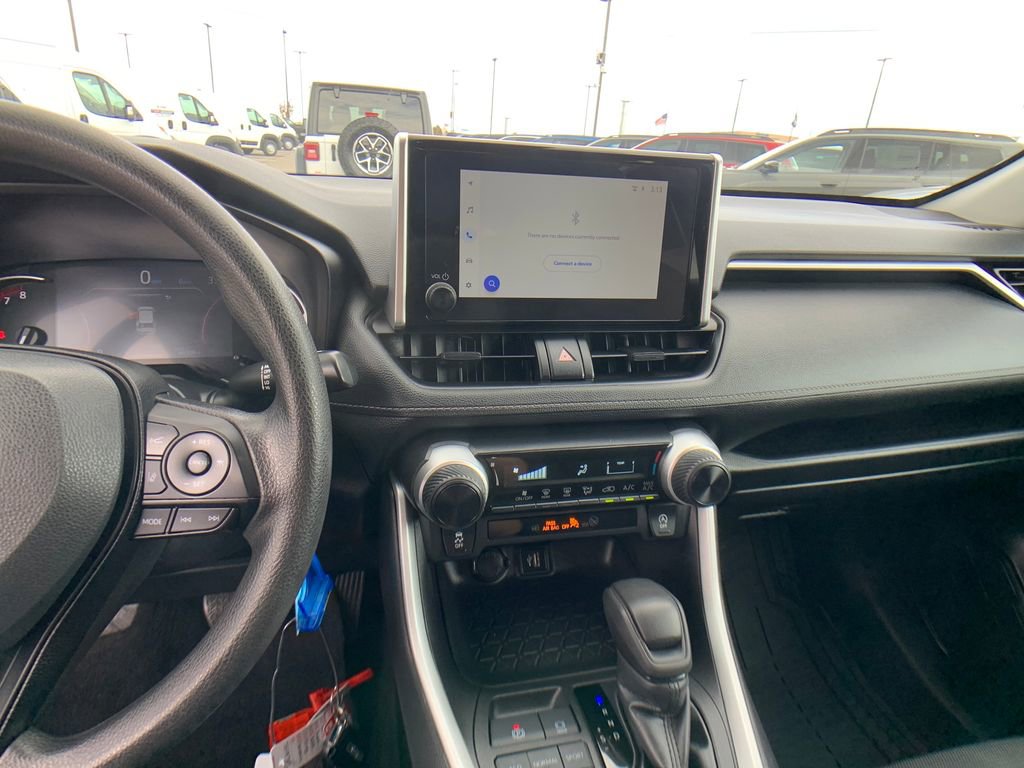 Used 2024 Toyota RAV4 LE image 18