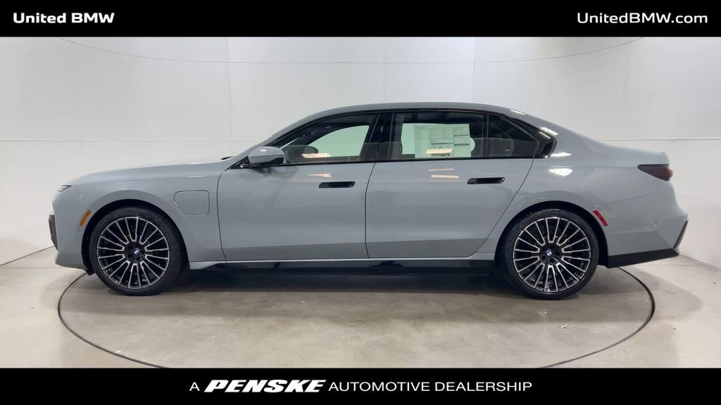 New 2026 BMW 750e xDrive w/ Premium Package AWD/4WD image 5