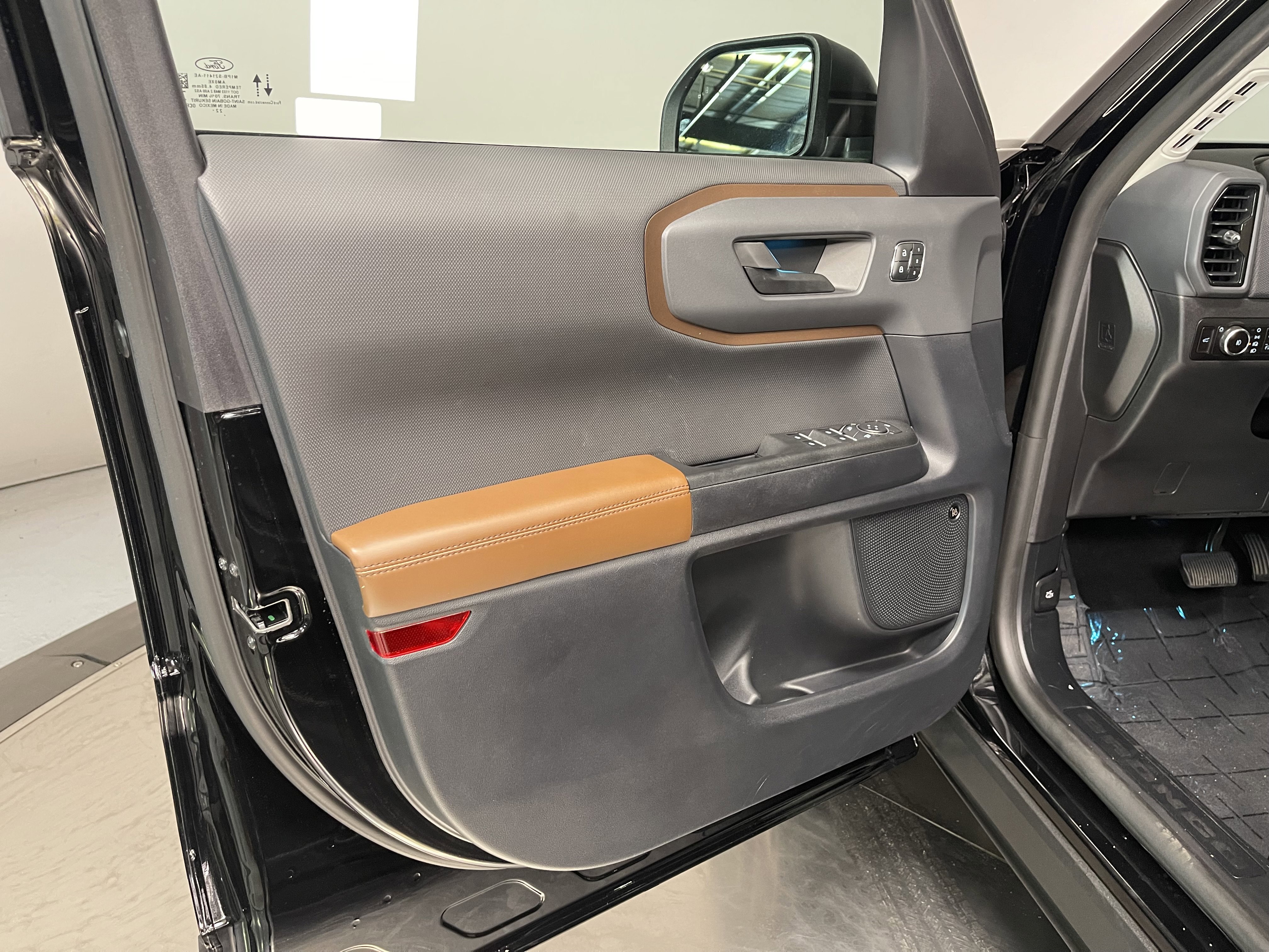 Used 2023 Ford Bronco Sport Outer Banks w/ Tech Package image 13