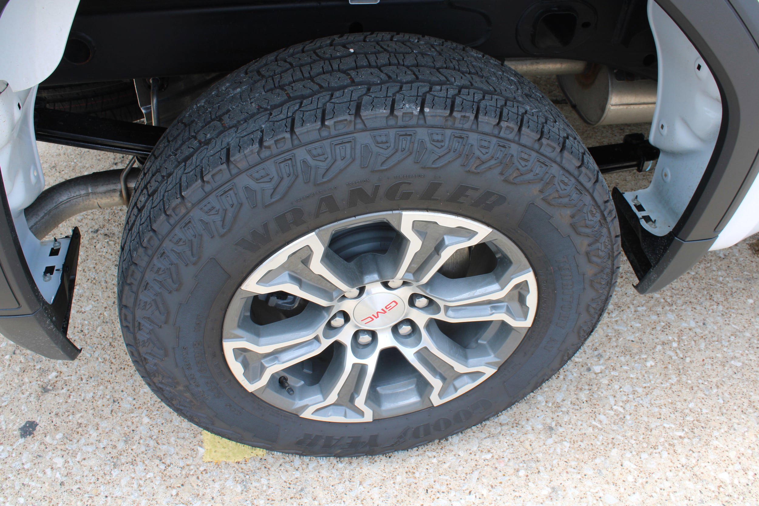 Used 2026 GMC Sierra 1500 SLE RWD image 14