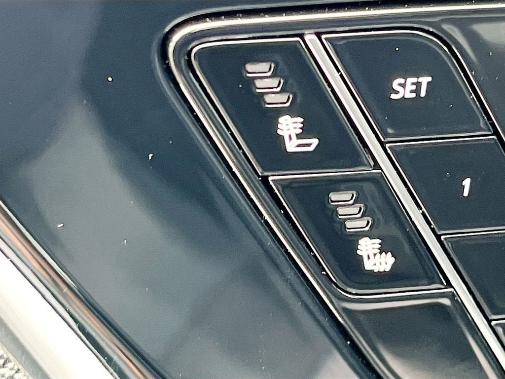 New 2026 Cadillac Optiq Sport 1 w/ LPO, Floor Liner Package AWD/4WD image 27