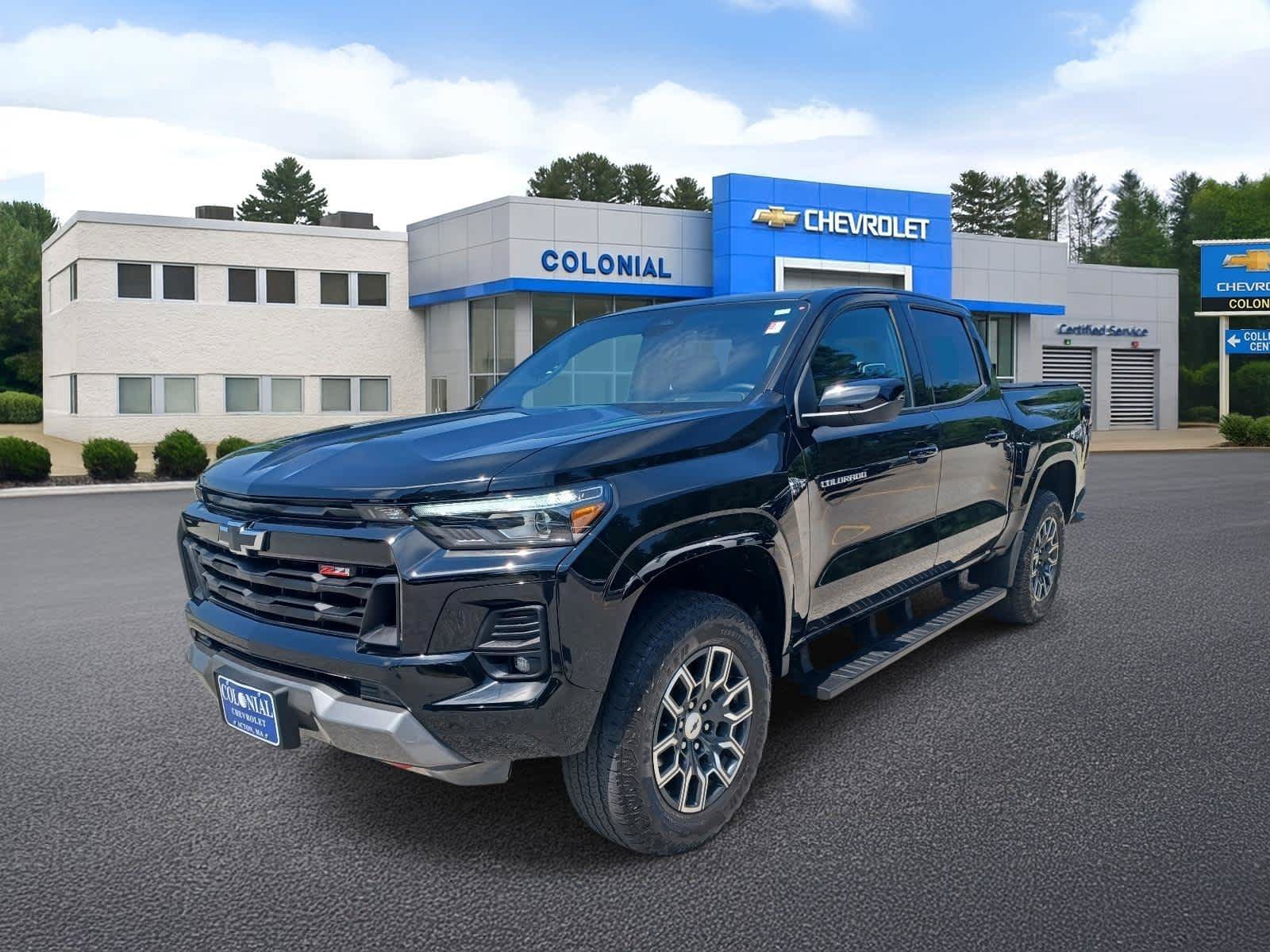 Used 2023 Chevrolet Colorado Z71 w/ Z71 Convenience Package 2